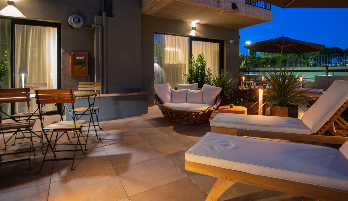 Luxury Boutique Hotel for Sale in Sirmione, Lake Garda – 7 Suites & Private Pool